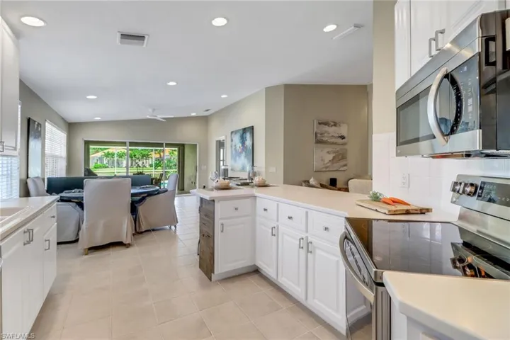 5365  Guadeloupe  WAY, Naples, FL 34119