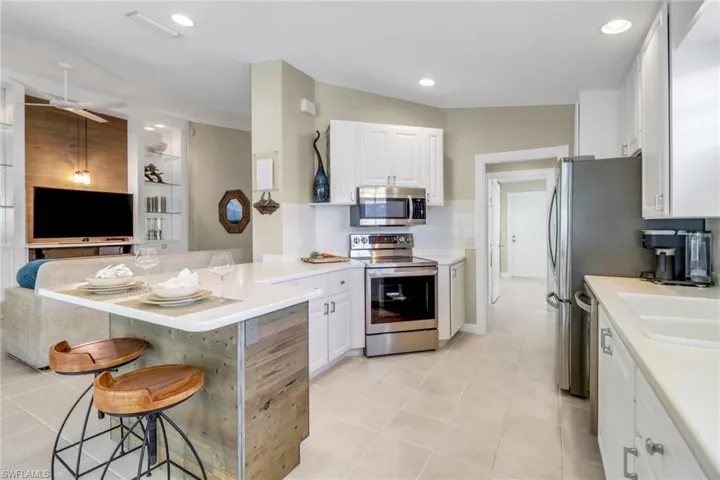 5365  Guadeloupe  WAY, Naples, FL 34119