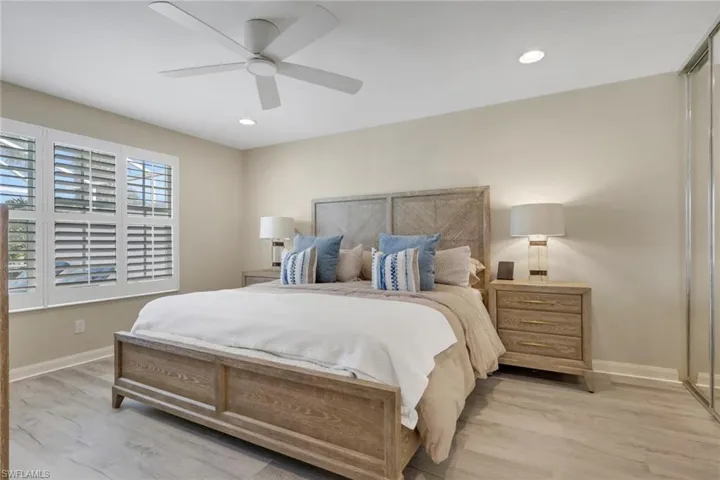 5365  Guadeloupe  WAY, Naples, FL 34119
