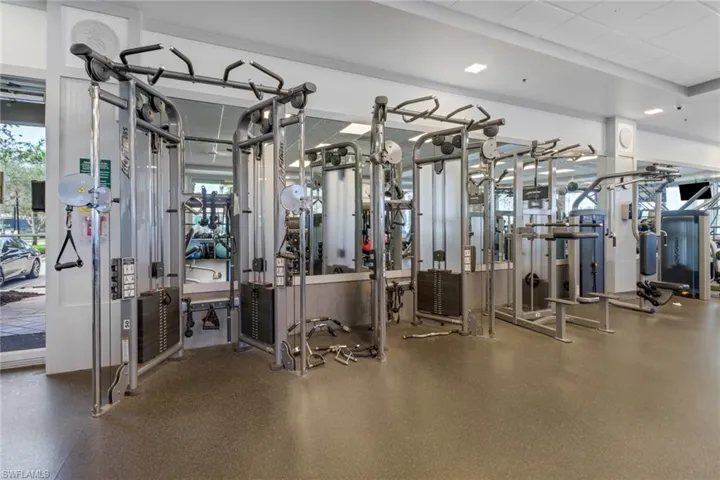 5365  Guadeloupe  WAY, Naples, FL 34119