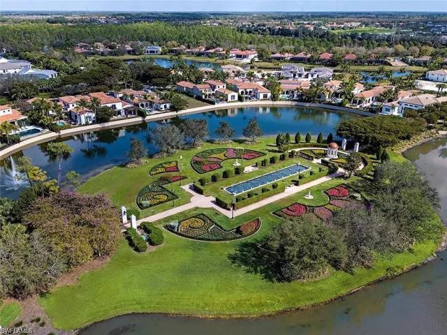 Neighborhood Park-Gardens (East Campus)