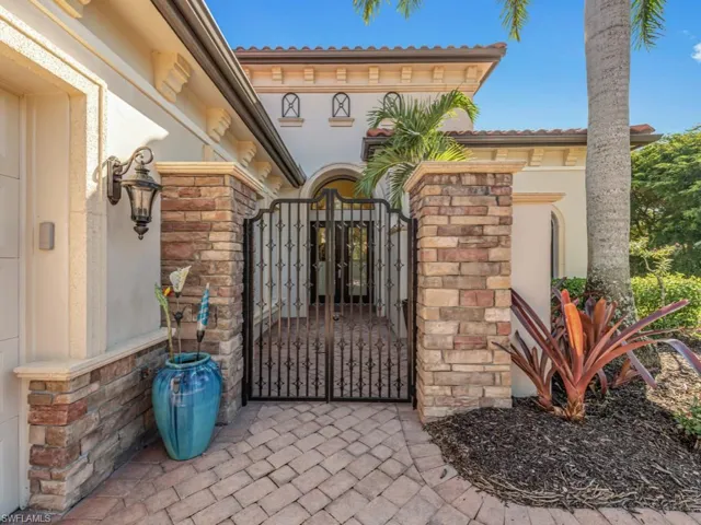 Private Courtyard Entry