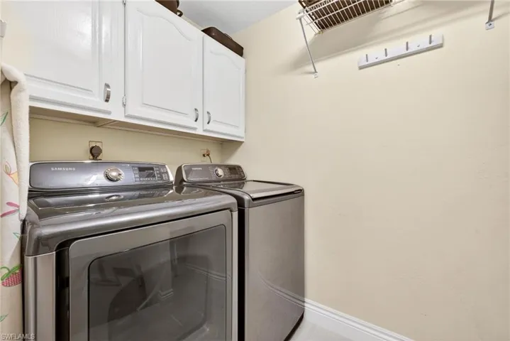 4030  Crayton  RD, Naples, FL 34103