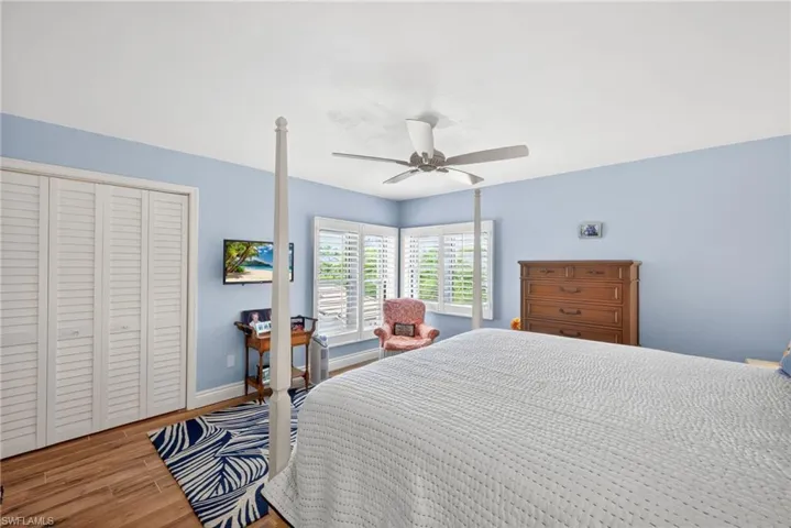 4030  Crayton  RD, Naples, FL 34103