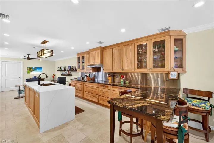 4030  Crayton  RD, Naples, FL 34103