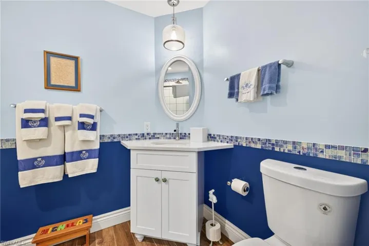 4030  Crayton  RD, Naples, FL 34103