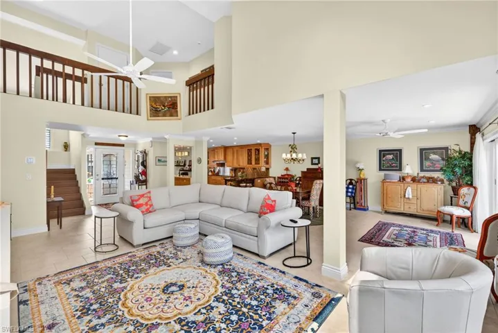 4030  Crayton  RD, Naples, FL 34103