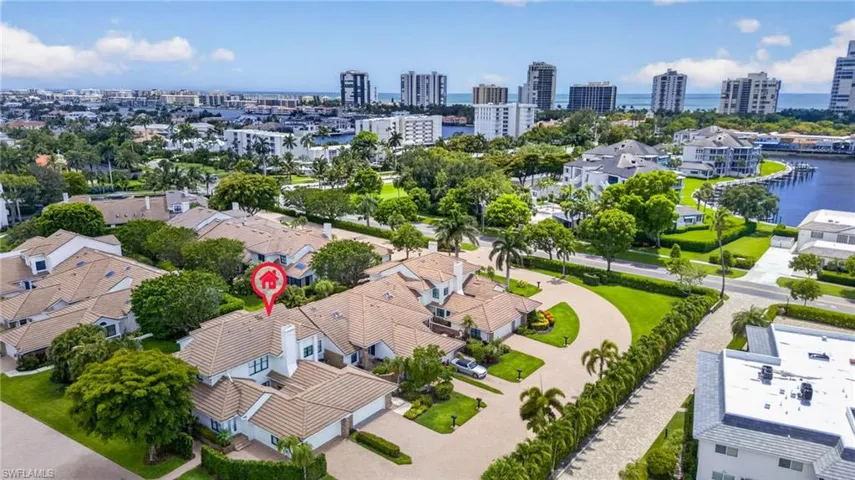 4030  Crayton  RD, Naples, FL 34103