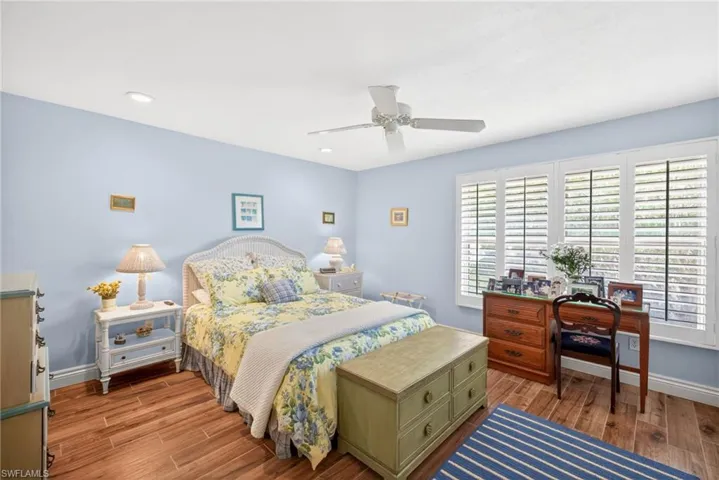 4030  Crayton  RD, Naples, FL 34103