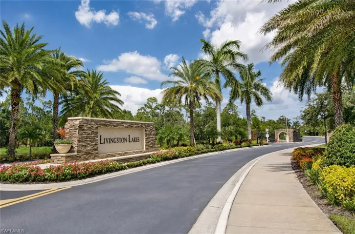 15098 Palmer Lake Cir 204, Naples, Florida 34109