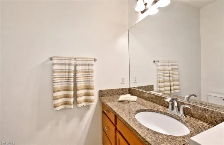 15098 Palmer Lake Cir 204, Naples, Florida 34109