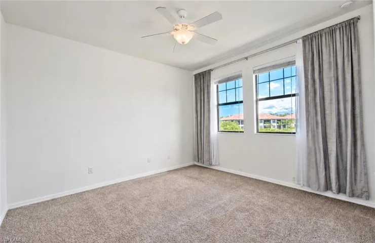 15098 Palmer Lake Cir 204, Naples, Florida 34109