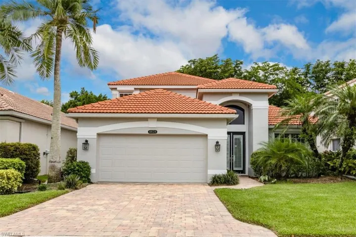 8828  Ventura  WAY, Naples, FL 34109