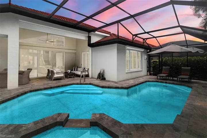 8828  Ventura  WAY, Naples, FL 34109