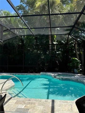 8828  Ventura  WAY, Naples, FL 34109