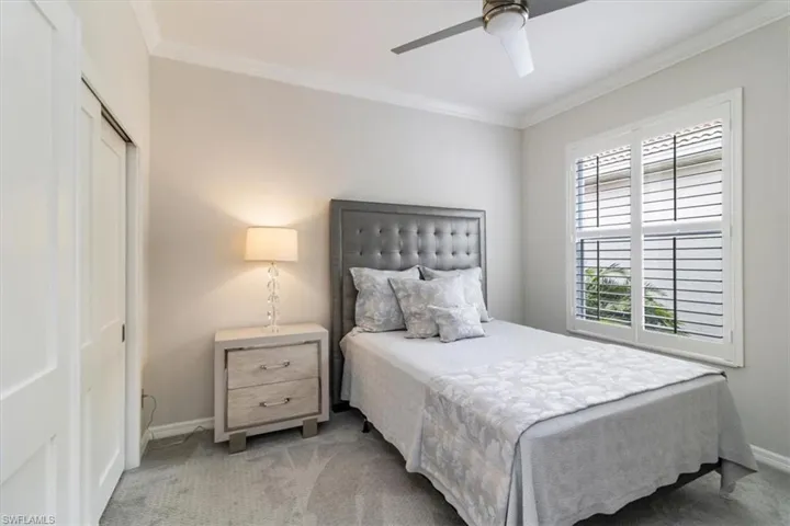 8828  Ventura  WAY, Naples, FL 34109