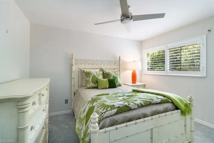 8828  Ventura  WAY, Naples, FL 34109