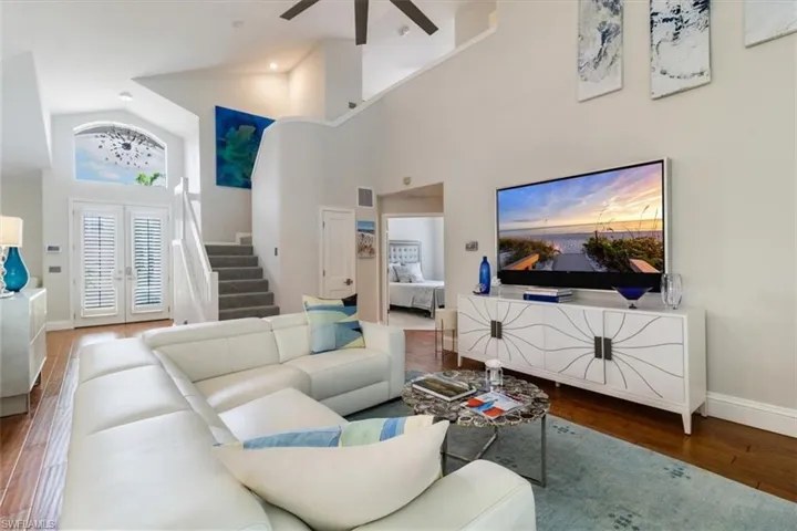 8828  Ventura  WAY, Naples, FL 34109