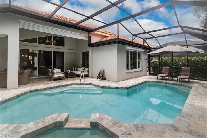 8828  Ventura  WAY, Naples, FL 34109