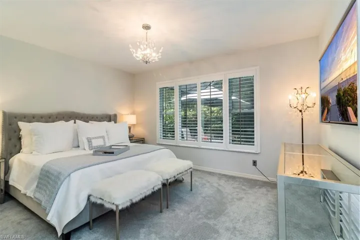 8828  Ventura  WAY, Naples, FL 34109
