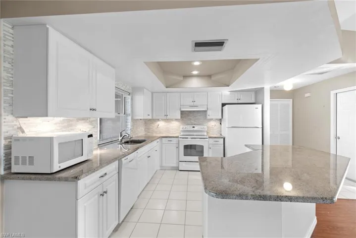 515  Gleason  PKWY, Cape Coral, FL 33914