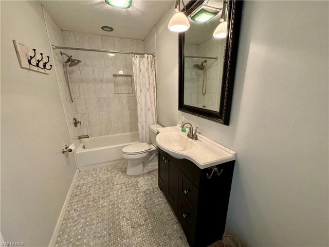 2nd Bathroom