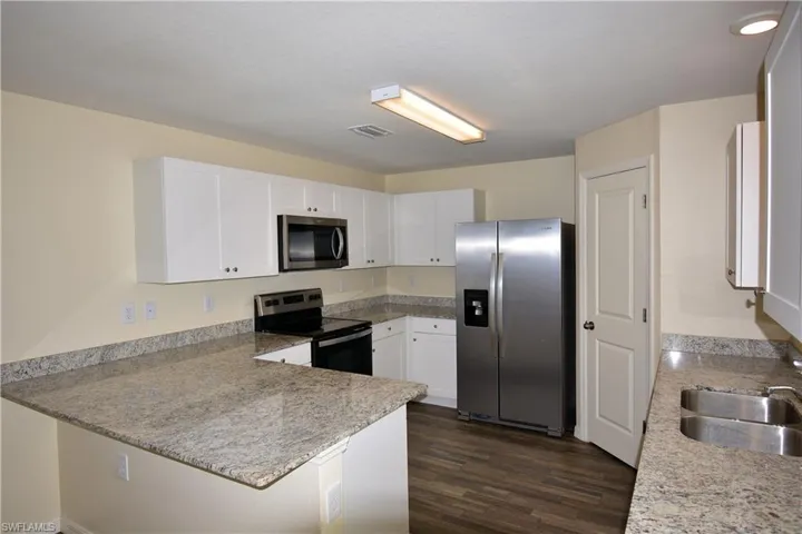 8 Nw 8th Ter, Cape Coral, Florida 33993