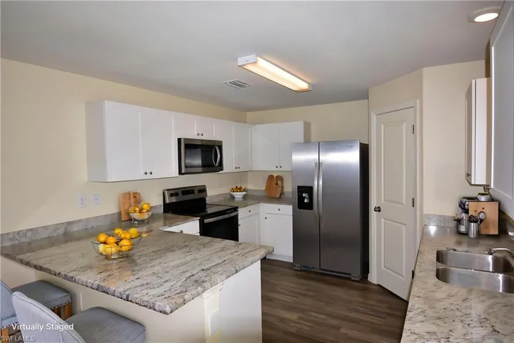 8 Nw 8th Ter, Cape Coral, Florida 33993