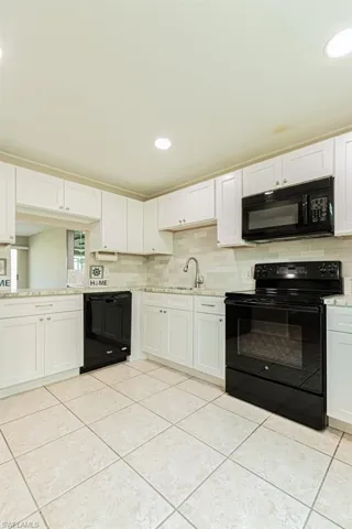 149 Palm Dr 17, Naples, Florida 34112