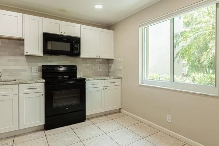 149 Palm Dr 17, Naples, Florida 34112
