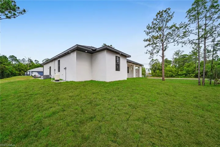 1901  Cedar N AVE, Lehigh Acres, FL 33971