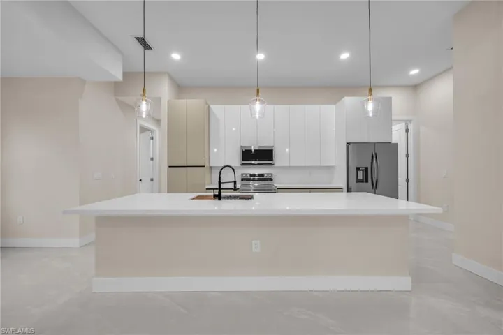 1901  Cedar N AVE, Lehigh Acres, FL 33971
