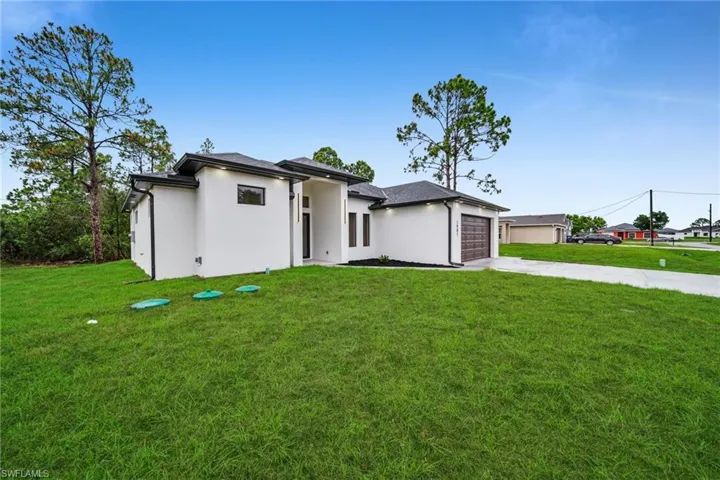 1901  Cedar N AVE, Lehigh Acres, FL 33971