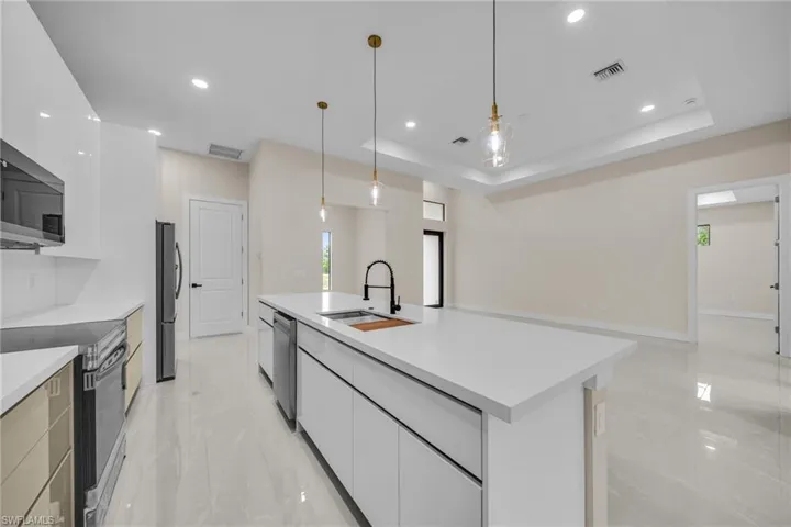 1901  Cedar N AVE, Lehigh Acres, FL 33971
