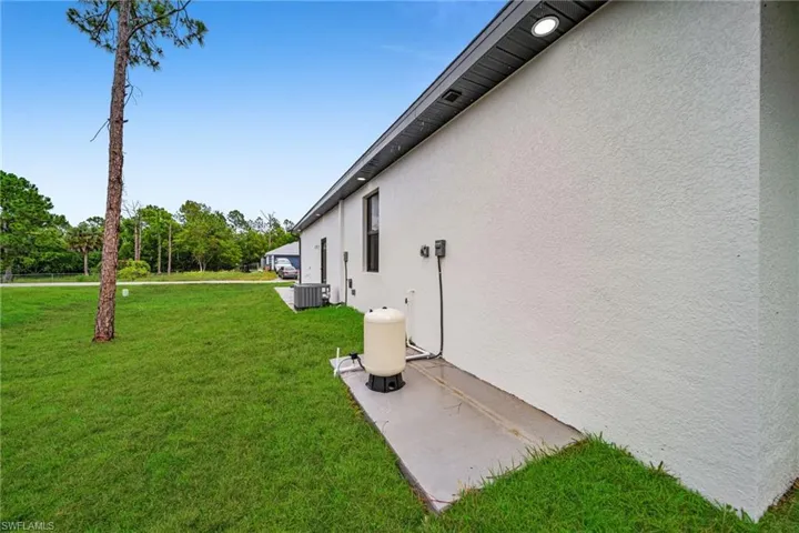 1901  Cedar N AVE, Lehigh Acres, FL 33971