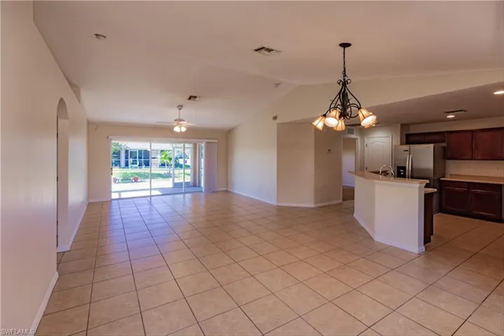4124 Ne 22nd Pl, Cape Coral Fl 33909