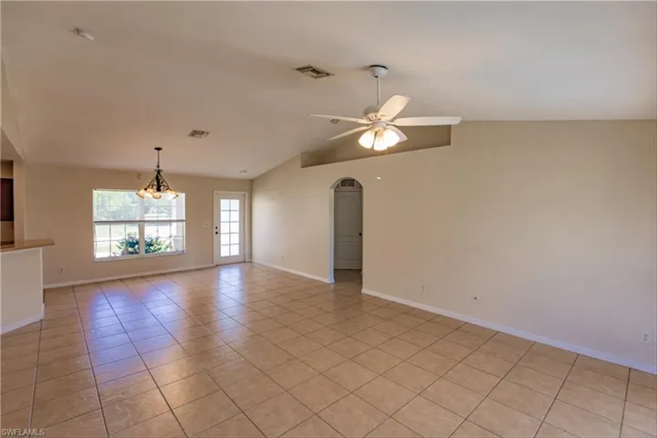 4124 Ne 22nd Pl, Cape Coral Fl 33909