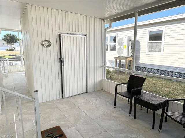 Front lanai
