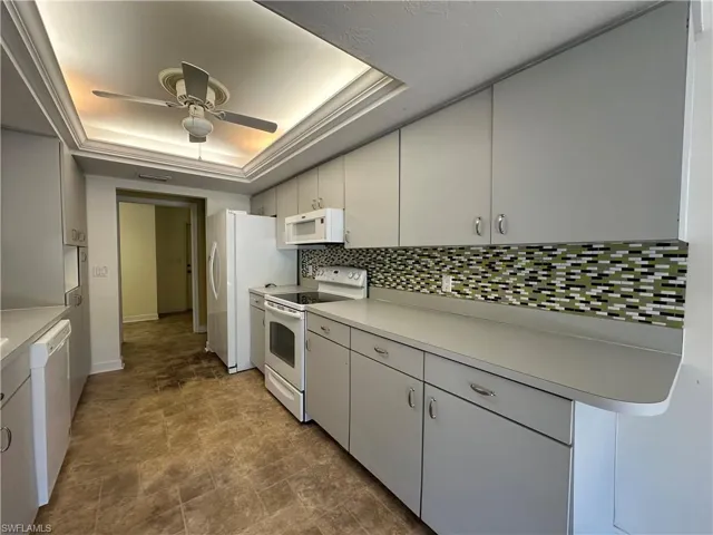 Plenty of Countertop Space with Backsplash