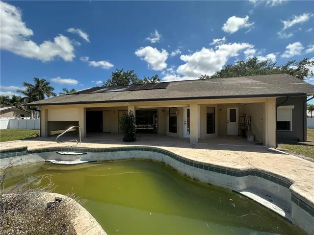 Pool & Hot Tub Area