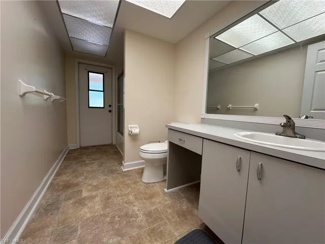 Pool & Guest Bathroom