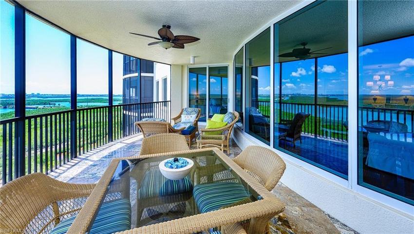 Two separate balconies