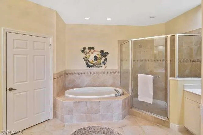18921 Bay Woods Lake Dr 201, Fort Myers, Florida 33908