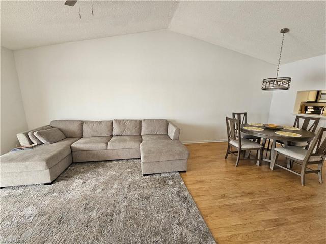 7766 Emerald CIR # 201, NAPLES FL 34109