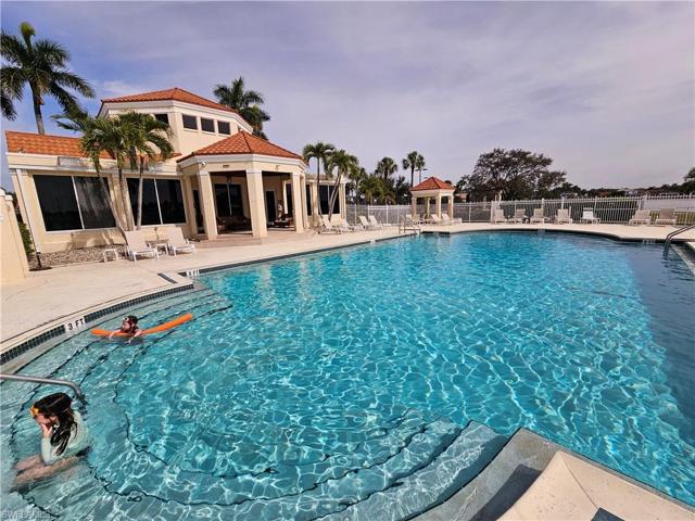 7766 Emerald CIR # 201, NAPLES FL 34109