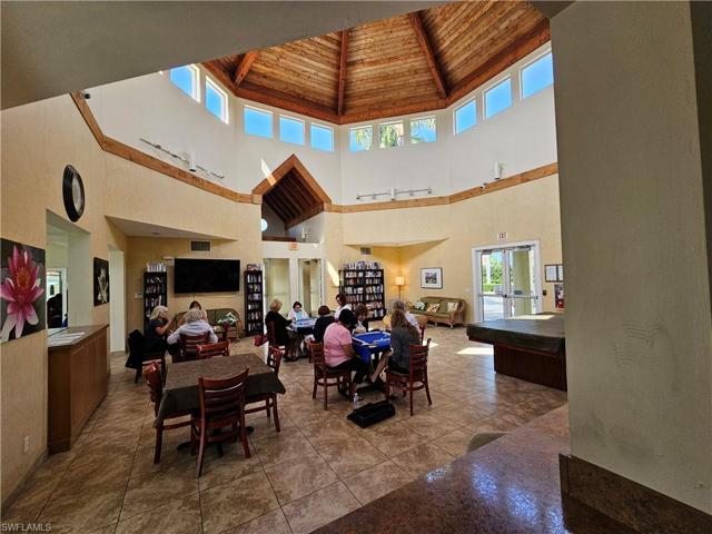 7766 Emerald CIR # 201, NAPLES FL 34109