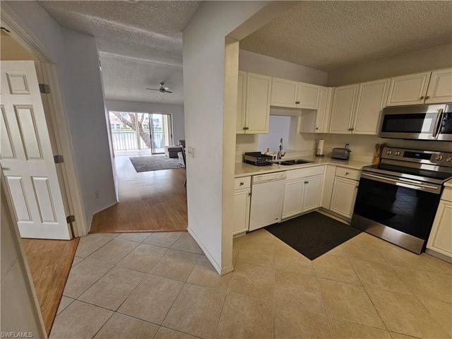 7766 Emerald CIR # 201, NAPLES FL 34109