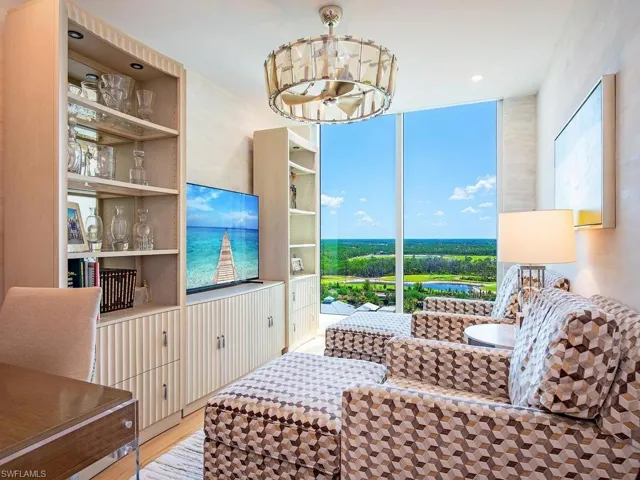 $th Bedroom being used a a study