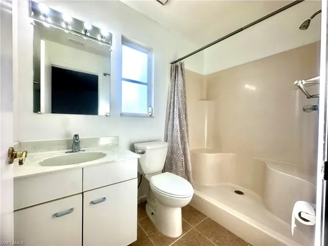 530  100th N AVE, Naples, FL 34108