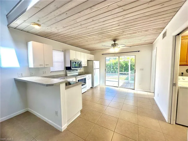 530  100th N AVE, Naples, FL 34108